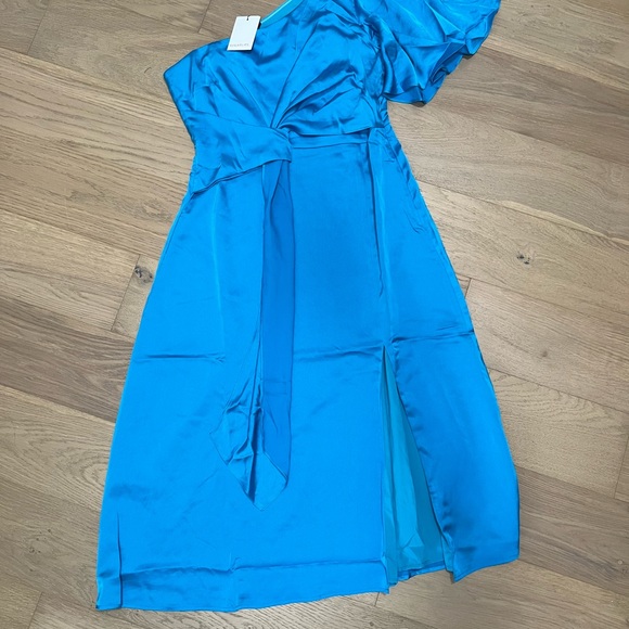 Gorgeous Sugarlips satin dress new with tags. - Picture 6 of 7